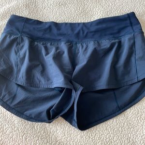 Navy lulu lemon speed up shorts 2.5”